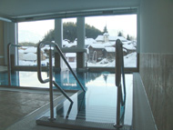 Indoor- und Outdoorpool
