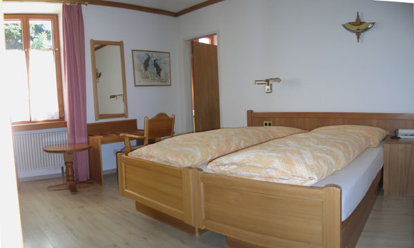 Doppelzimmer Seite altes Dorf